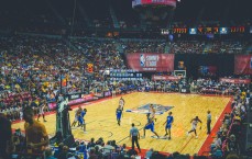 PG游戏|巴克利坦言与乔丹友谊终结内幕，直言批评其总经理表现致关系破裂