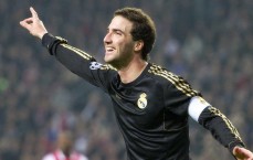 PG电子：年轻传奇诞生，16岁344天，基亚拉跻身拜仁德甲历史第二年轻出场球员