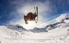 PG-交易漩涡中的感恩宣言，亚布塞莱社交动态引发联盟猜测与敬意